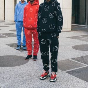 Retrovert Smiley Sweat Set